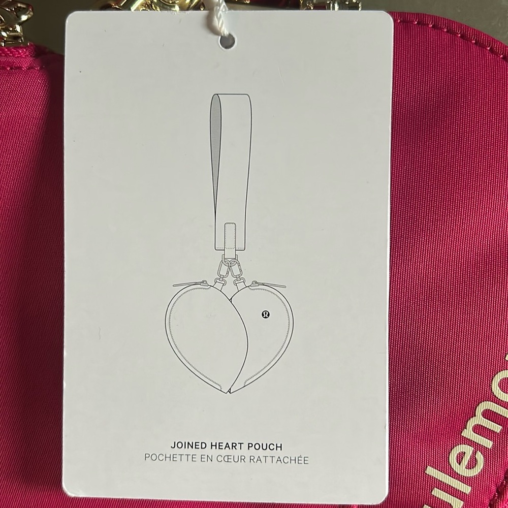 🆕 LULULEMON Dual Pouch Wristlet Heart Pink Passionate / Gold NWT - Picture 13 of 17